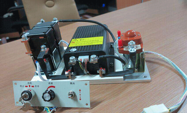 有什么方法可以使直流電機反轉嗎？