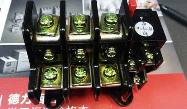 如何正確選擇三相異步電動機保護用熱繼電器？