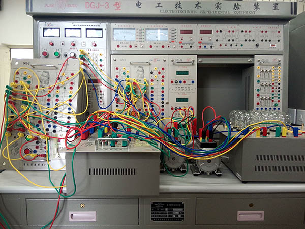 三相異步電動機有哪些電氣保護措施？